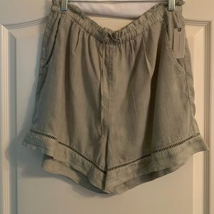 Cloth and Stone Green Drawstring Shorts
